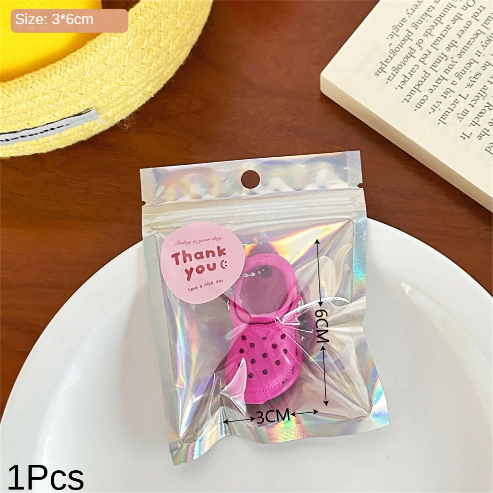 Creative Simulation Mini Slippers Pendant Cute Hole Shoes Keychain Pendant For Couples Versatile Small Accessories Pendant ﻿